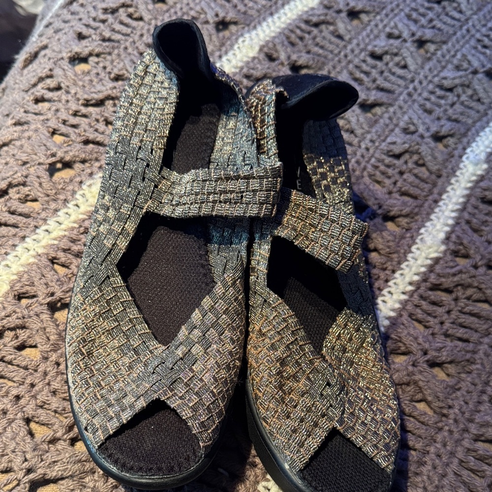 Steven By Steve Madden Black and Brown Wedges